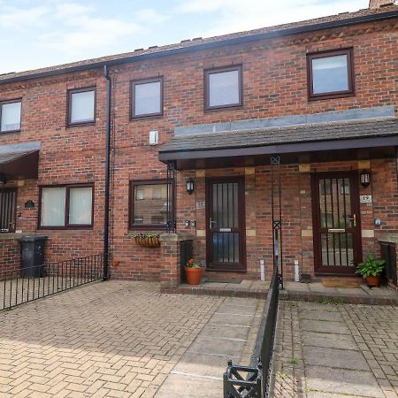Villa 17 Fewster Way à York Extérieur photo